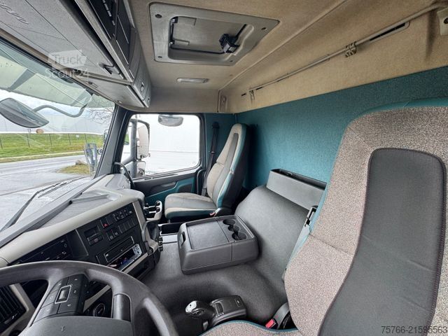 Autocarro con pianale e telone VOLVO FM 410 / LBW / 2 x AHK / LENKACHSE / 19 PAL