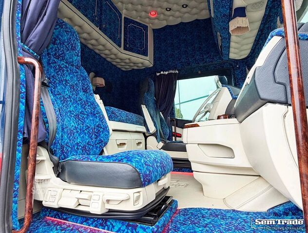 Стандартен влекач SCANIA S520 V8 NGS FULL OPTIONS RETARDER 2x TANKS SPECI