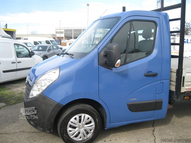 Furgon cu platformă Opel Movano B