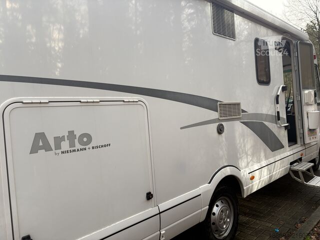 Integrated camper Niesmann+Bischoff Arto 69