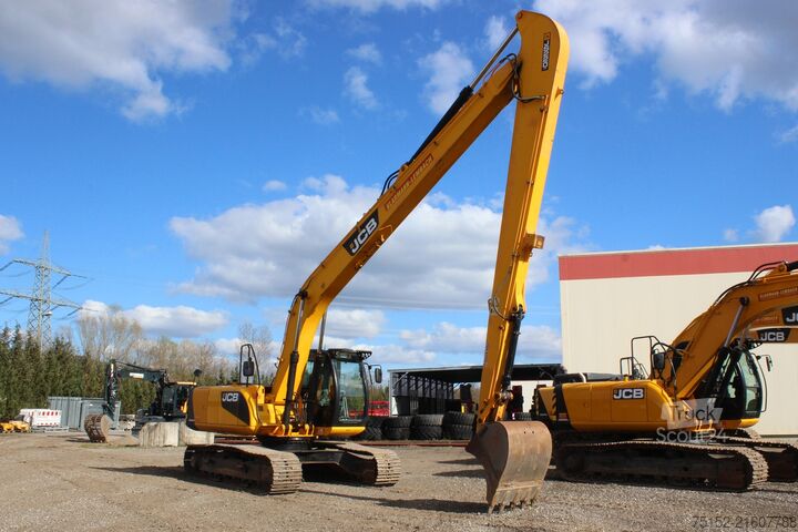 Goseniški bager JCB JS 220 LR (Long Reach)
