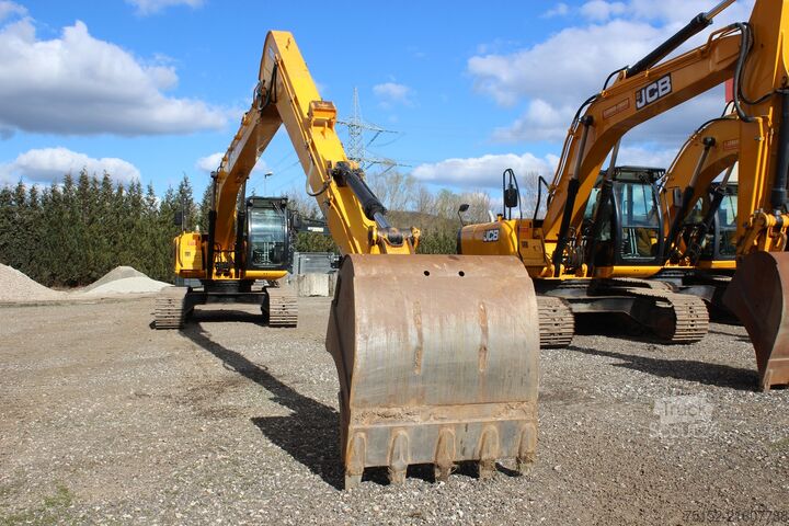 Goseniški bager JCB JS 220 LR (Long Reach)