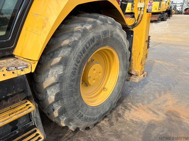 Комбінація екскаватор/навантажувач Caterpillar 432F2