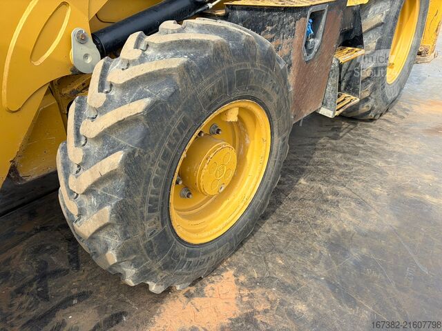 Комбінація екскаватор/навантажувач Caterpillar 432F2