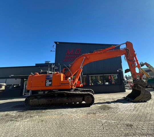 Raupenbagger Komatsu PC290 NLC-10 / OilQuick / AC / Kamera