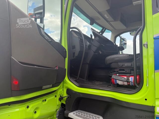 Автомобил с кран Volvo FH 500 FH 500 8x4 HMF 5020-K6 + FJ 1000-K5