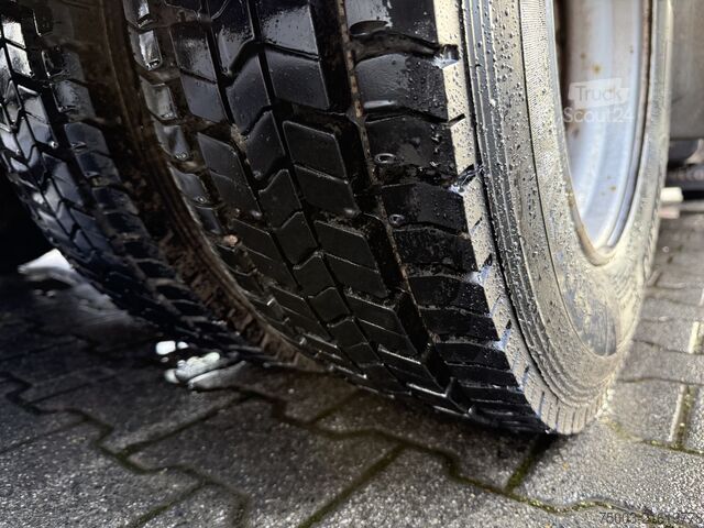 Pick-up van Iveco EuroCargo 80E15 Kran Atlas 60.1