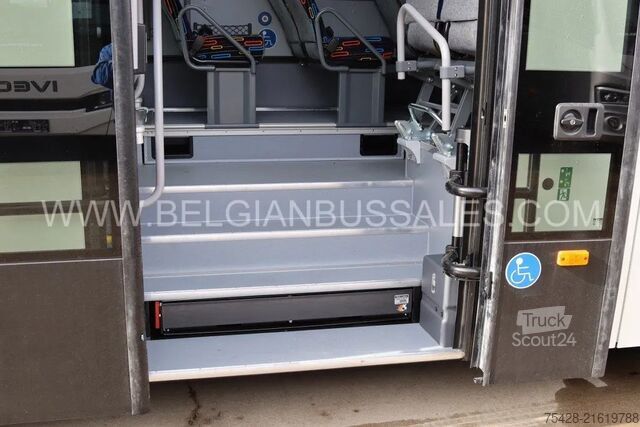 Intercitybus Iveco Crossway 10.8m Pop / Double middle door / Lift ...