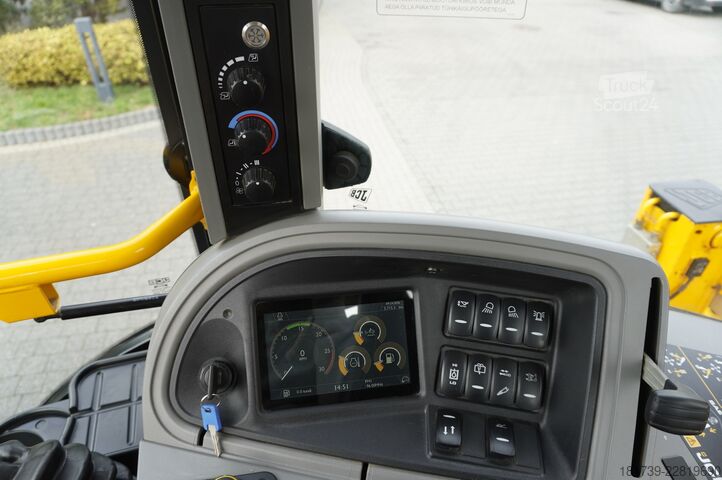 Koparko-ładowarka JCB 4CX PRO / joysticks / 3 units
