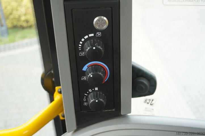 Koparko-ładowarka JCB 4CX PRO / joysticks / 3 units