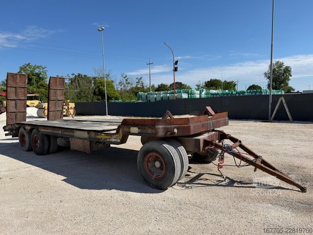 Semirremolque de plataforma baja para el transporte de maquinaria de construcción CTC RP26S