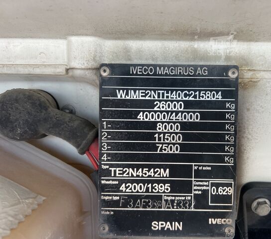 Camion benne à bras amovible Iveco Stralis AD 260S45