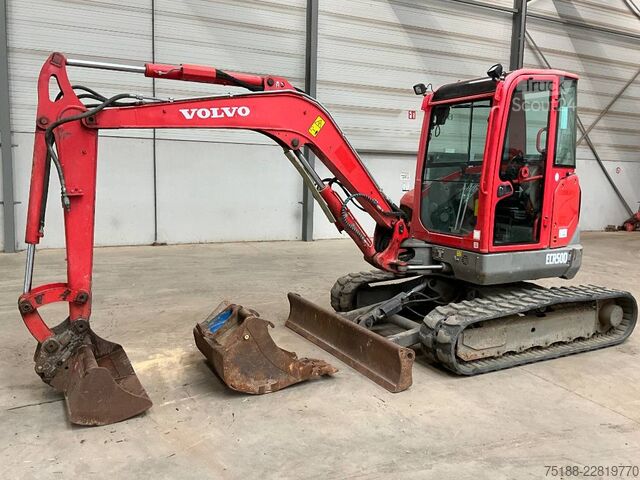 мини багер Volvo ECR 50 D