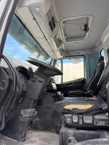 Miešačka betónu na podvozku IVECO TRAKKER 400