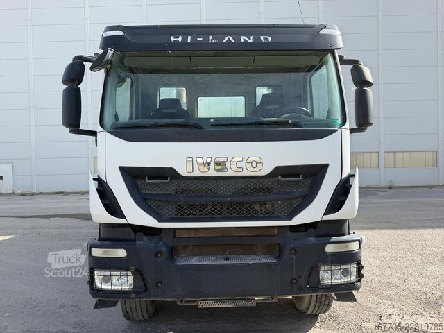 Miešačka betónu na podvozku IVECO TRAKKER 400