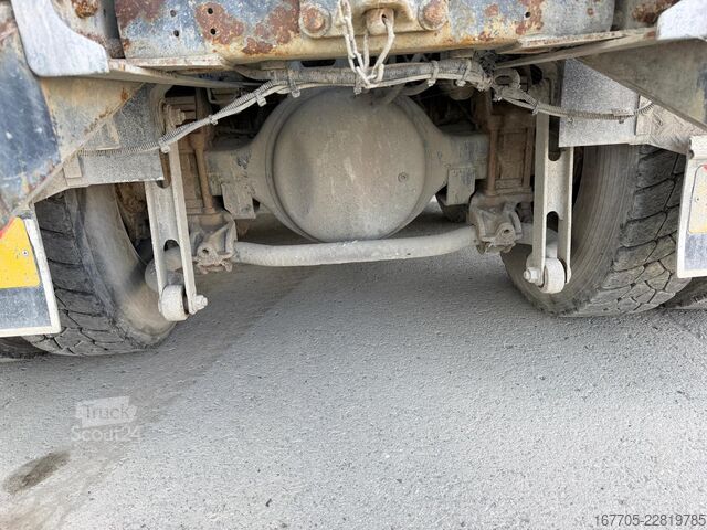 Miešačka betónu na podvozku IVECO TRAKKER 400