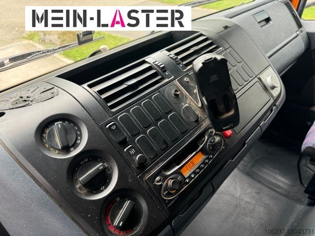 Pick-up van MERCEDES-BENZ 815 Pritsche Palfinger PK 7000 13 m Funk + AHK