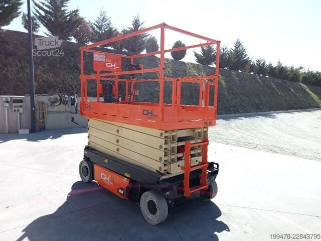 ножичний підйомний стіл JLG ES3246