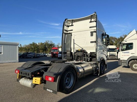 Trattore stradale standard IVECO STRALIS 460 GAS, 2 LNG-TANKS, RETARDER, LEDER