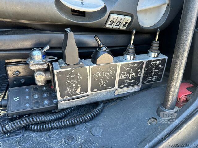 Ramię haka Mercedes-Benz Actros 2646 MP3 ACTROS 2646 V6 6x2 / 3 PEDALS /...