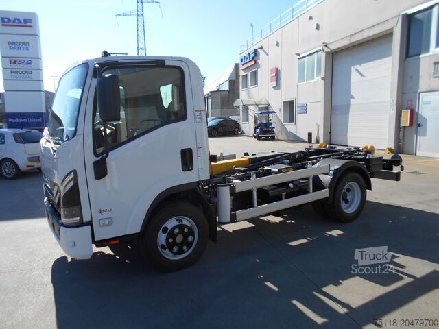 Haakarm vrachtwagen Isuzu M30 - SCARRABILE PALFINGER