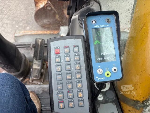 Pelle sur roues Liebherr A918 Compact