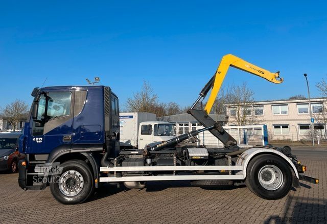 Camião porta-contentores de gancho IVECO Stralis 420 BL/ Palfinger/ AC/ Schalter/ L-Haus