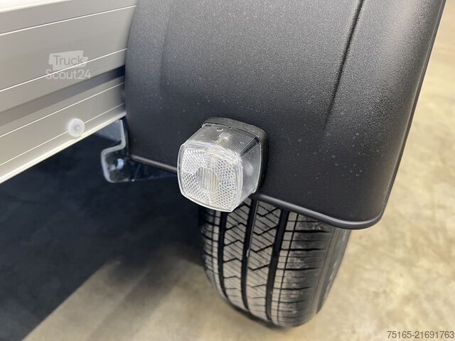 Remorcă carosată Böckmann KT 3015/27 H TKL glatte Wände Kofferanhänger