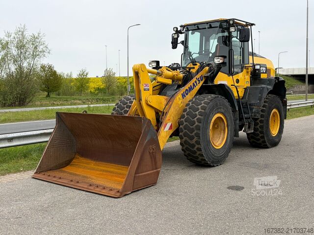 Rakodógép Komatsu WA270-8E0