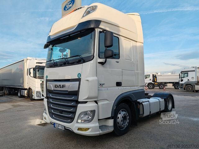 Prostorninska vlačilna enota DAF XF 106.480 SSC MEGA