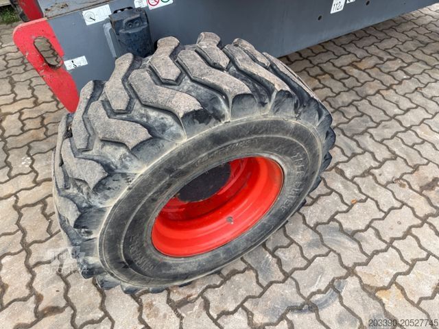 Piattaforma di lavoro Skyjack SJ63AJ 4x4 / 21.3 Meter / 1.886 H