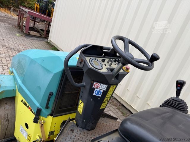 Rodillo de tambor único AMMANN ARX26 / 2019 BJ / 795 H / 2.460 KG