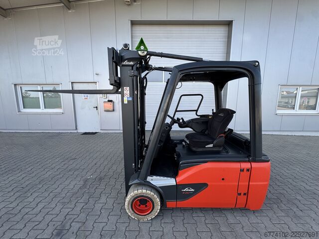 Elektro trotočkaš Linde E20L + Ladegerät NEU 48120--EK