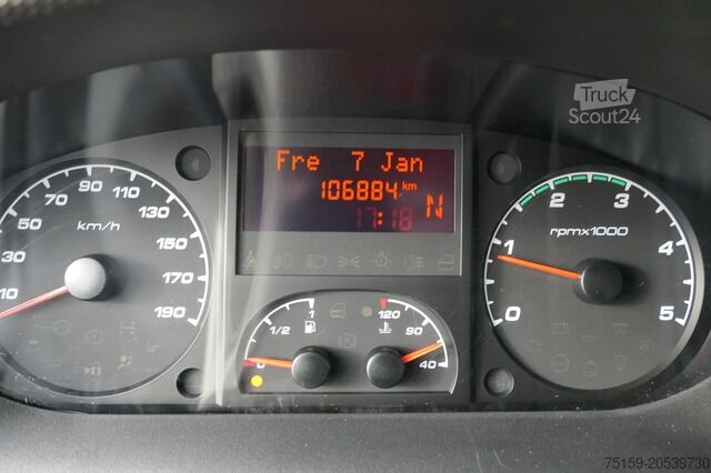 Fourgon tôlé iveco Daily 35 S11 C30C AUTOMATIK KAMERA Regale LUFT DURCHGANG EURO-5 CoC