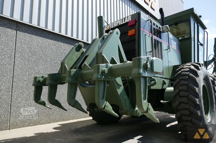 Grader Caterpillar 12H Ex-military