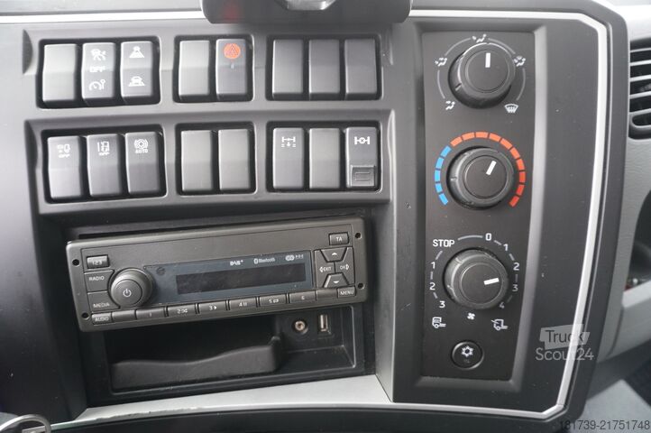 Konteiners Renault D280 16T / Box truck 18 EPAL / Tail lift