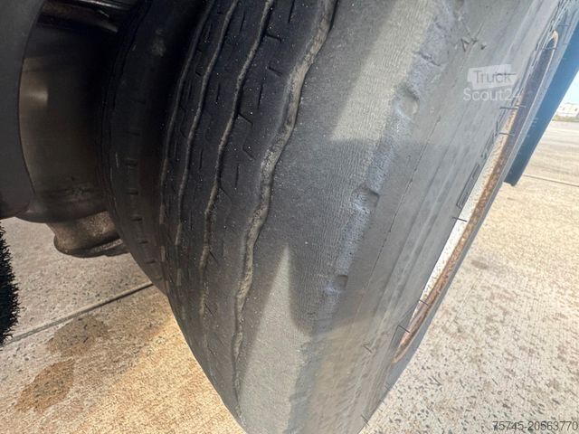 Auflieger mit Pritsche & Plane KÄSSBOHRER MEGA * AIR CARGO * ROLLER BED * PR.+PLANE