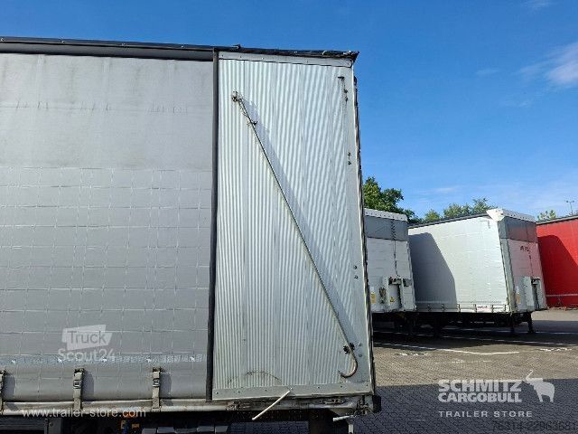 Otevřený návěs s plachtou Schmitz Cargobull Curtainsider Mega Getränke