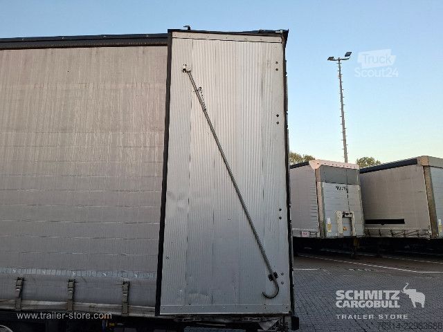 Otevřený návěs s plachtou Schmitz Cargobull Curtainsider Mega Getränke