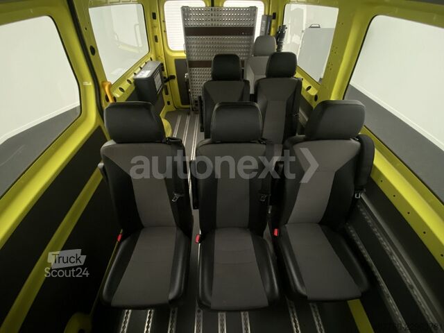 Minibuss VW Crafter 35 Aut. *Rollstuhl-Rampe* 8-Sitze (5615)