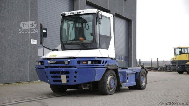 Терминальный трактор Terberg RT222