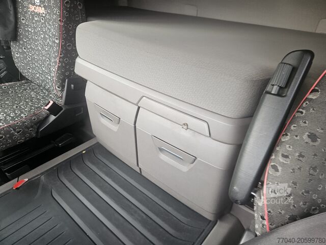 Standard road tractor SCANIA R410