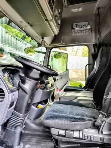 Kutu kamyonu Mersedes Atego 823 Koffer