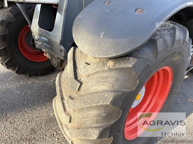 Teleskooppikuormaaja Claas SCORPION 9040