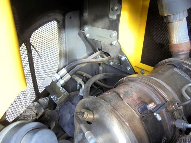 Τροχοφόρος εκσκαφέας Wacker Neuson EW 100