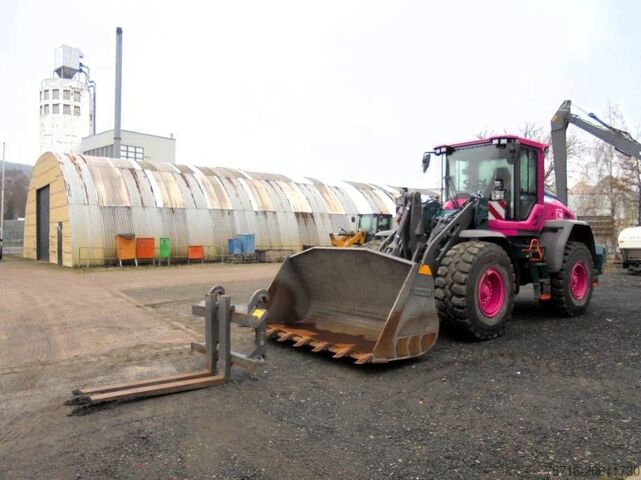 Kolesový nakladač Volvo L 90 H