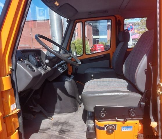 Muu MERCEDES-BENZ Vario 208D Doka Pritsche - Restauriert