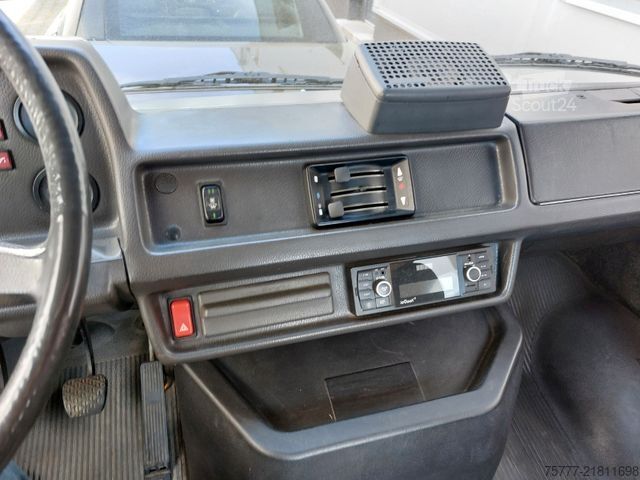 Muu MERCEDES-BENZ Vario 208D Doka Pritsche - Restauriert