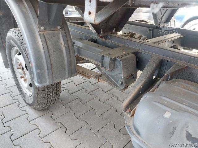 Muu MERCEDES-BENZ Vario 208D Doka Pritsche - Restauriert