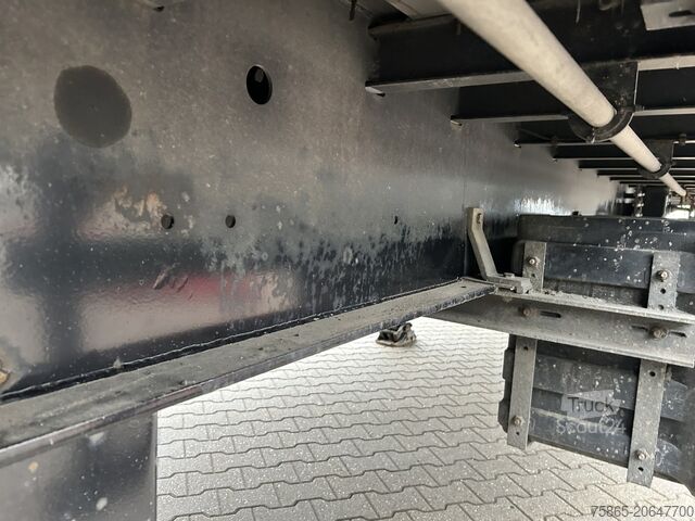 Schiebeplanen Groenewegen DRO-14-27 / Curtainside / SAF Disk / NL Trailer